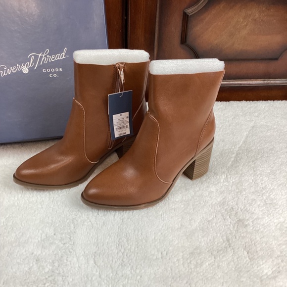 Universal Threads Cleo Ankle Boots NEW - Picture 3 of 11